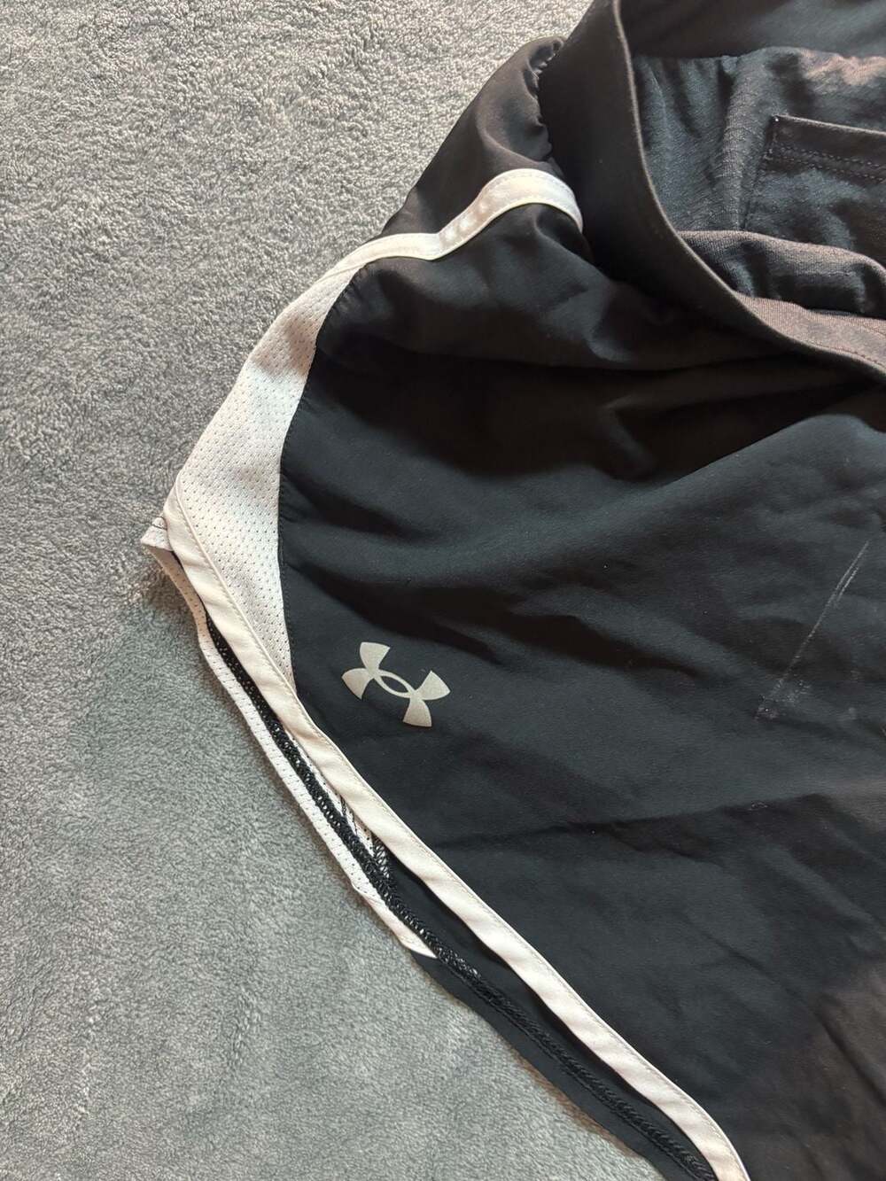 Under Armour - Picture 3 of 5